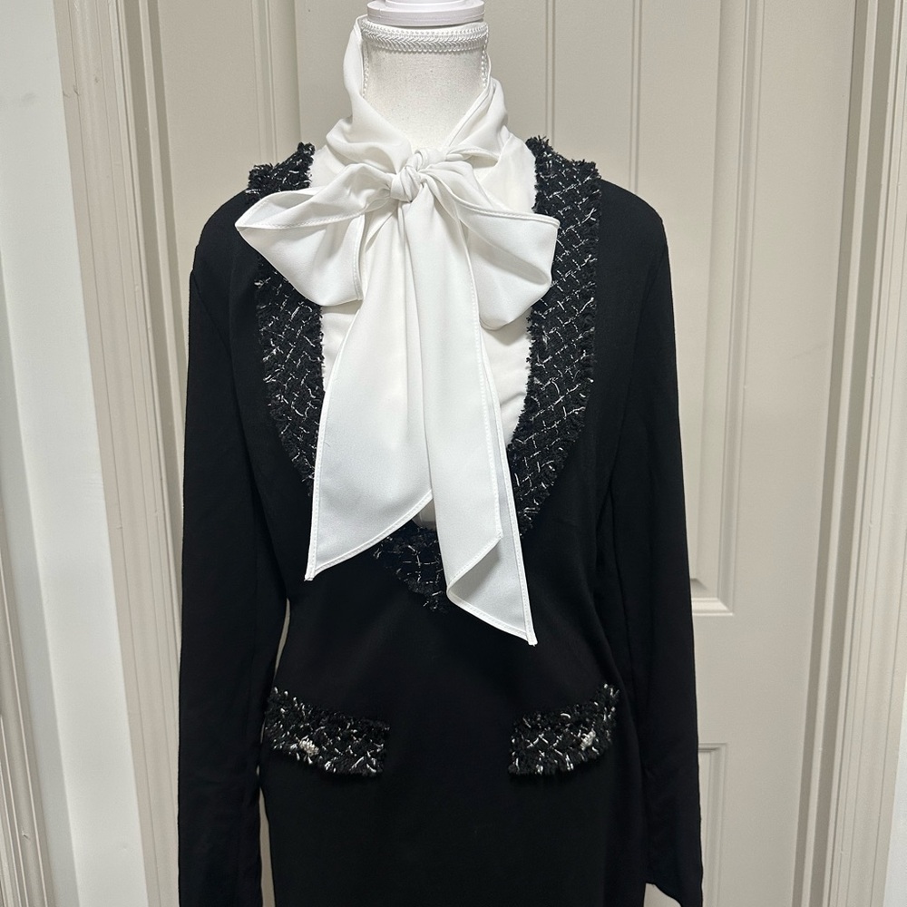 VENUS Black Dress with White Bow Accent - Picture 2 of 9